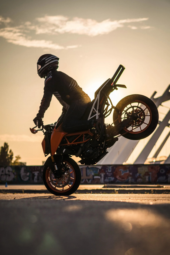 MOTO-36.jpg MOTO-36.jpg